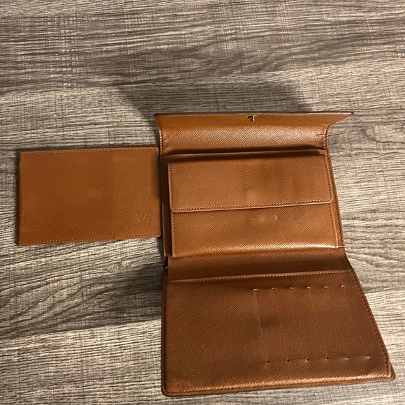 Louis Vuitton Alexandra Monogram Trifold Wallet - Picture 3 of 12